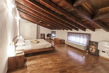 La Corte Dei Cappuccini Apartment Bergamo